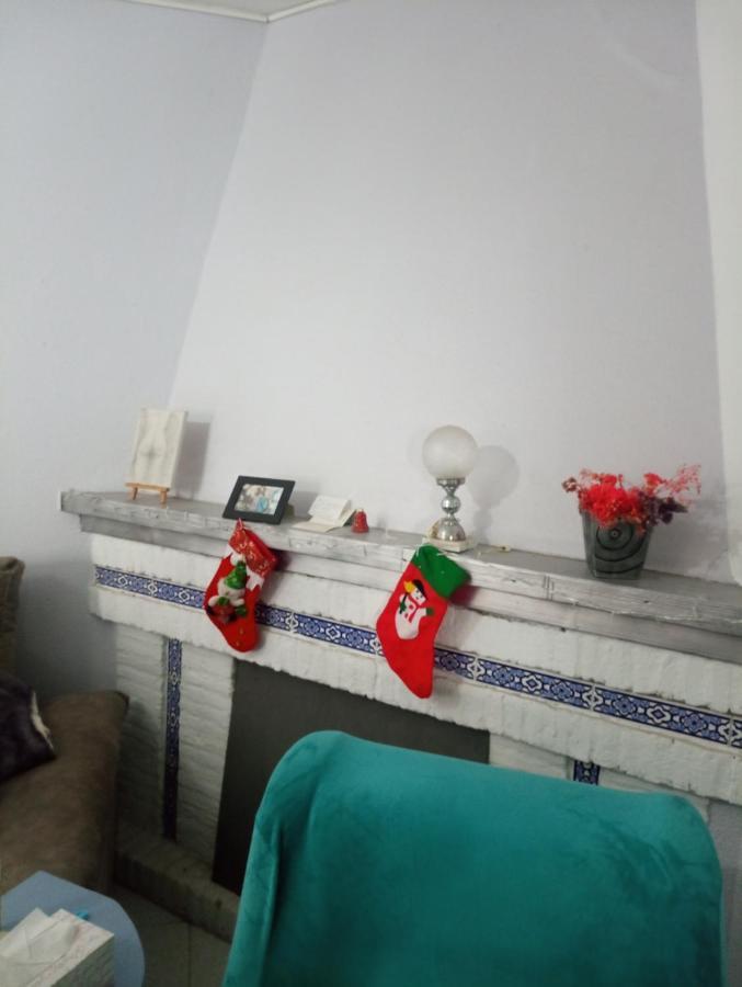 En Breve Comienza Construccion De Viviendas Al Lado, Habra Albaniles Desde Hora Temprana Аямонте Екстериор снимка