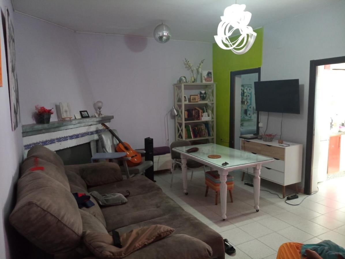 En Breve Comienza Construccion De Viviendas Al Lado, Habra Albaniles Desde Hora Temprana Аямонте Екстериор снимка