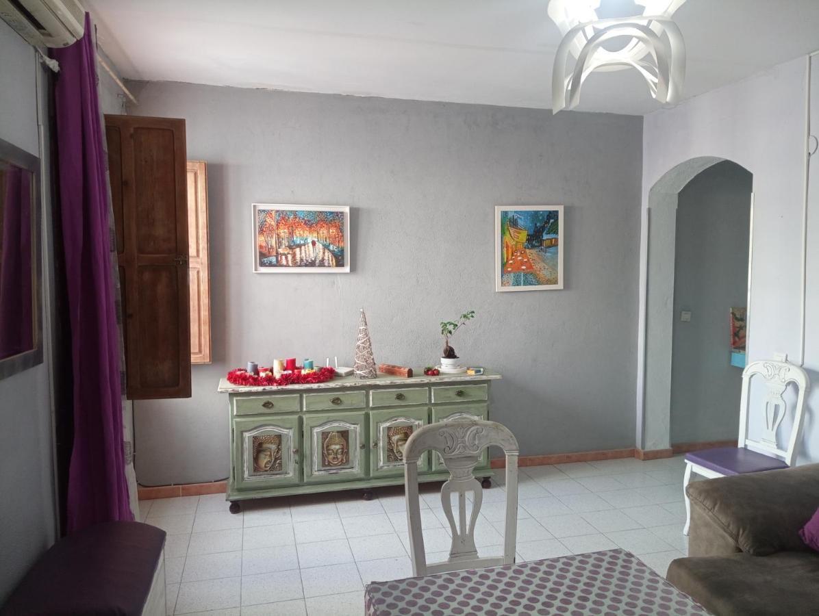 En Breve Comienza Construccion De Viviendas Al Lado, Habra Albaniles Desde Hora Temprana Аямонте Екстериор снимка