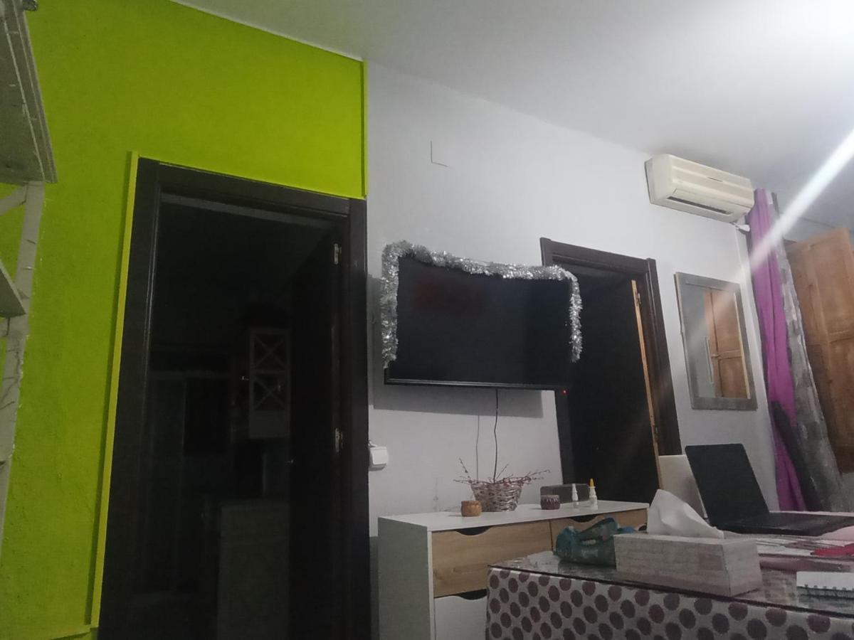 En Breve Comienza Construccion De Viviendas Al Lado, Habra Albaniles Desde Hora Temprana Аямонте Екстериор снимка