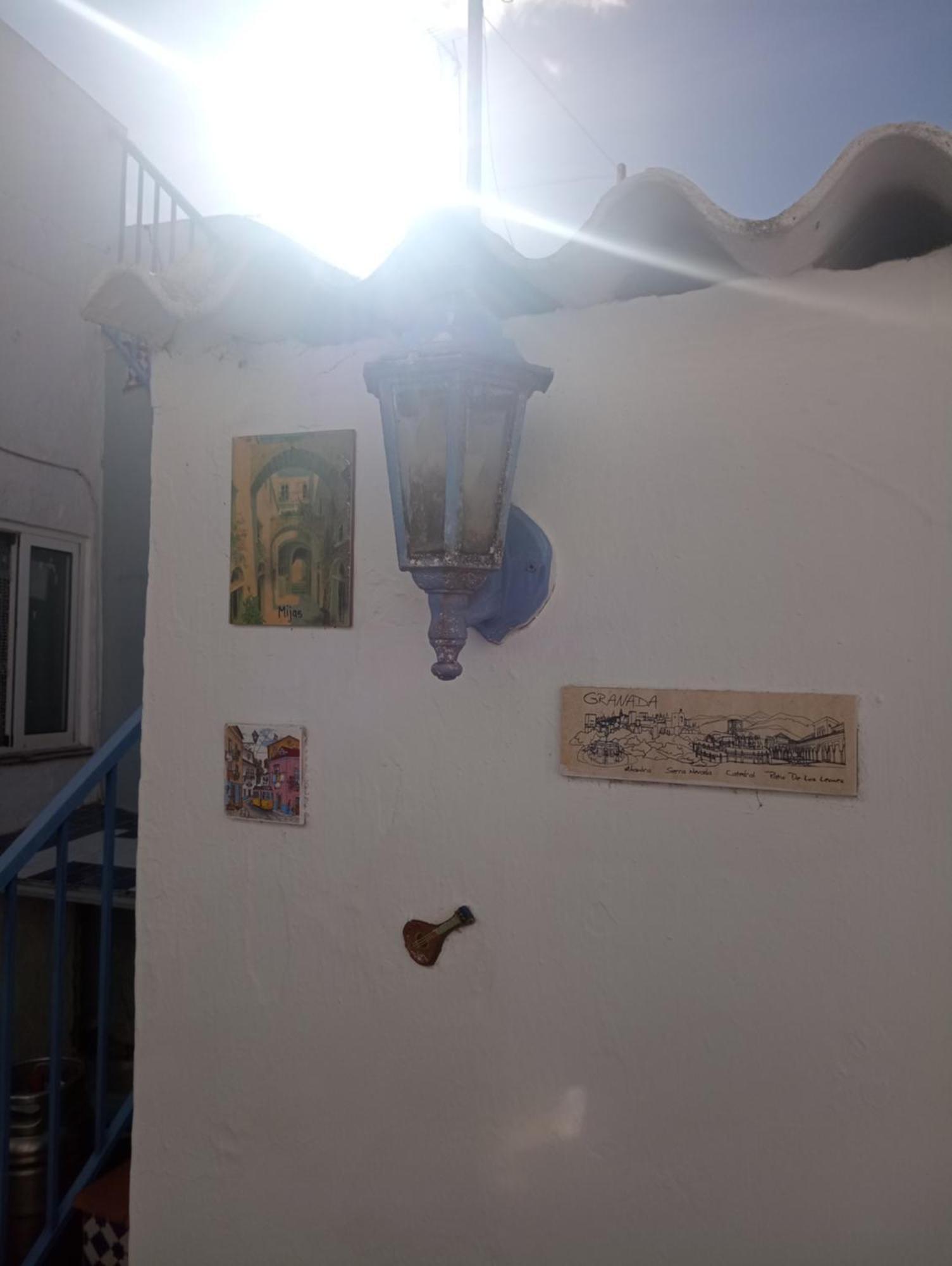 En Breve Comienza Construccion De Viviendas Al Lado, Habra Albaniles Desde Hora Temprana Аямонте Екстериор снимка